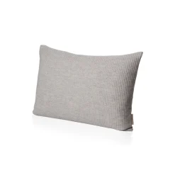 Fritz Hansen Aiayu pude, oat> Pyntepuder & Hynder