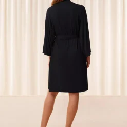 New Triumph Aura Spotlight Robe, black
