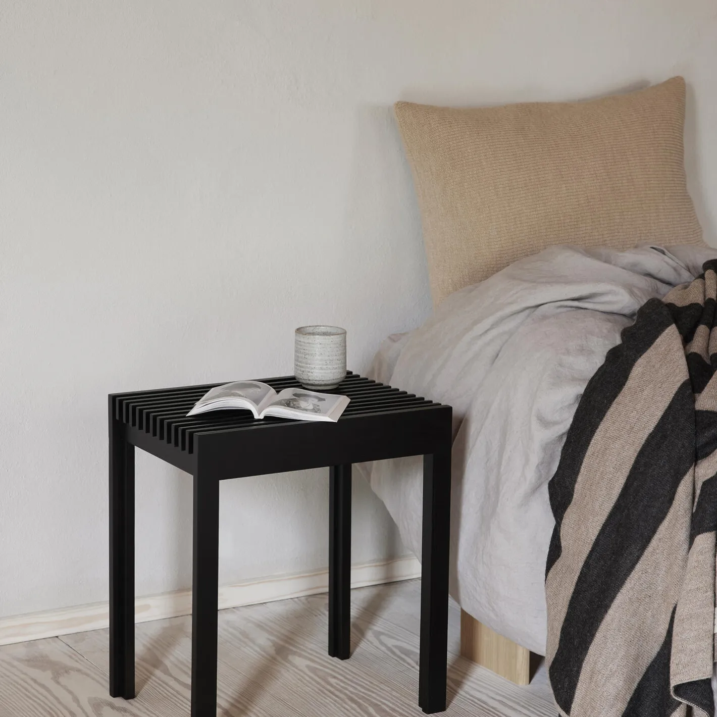 Form & Refine Aymara Throw, ribbon> Plaider