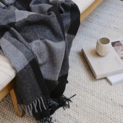 Silkeborg Uldspinderi Caracas plaid,><noscript><img width=