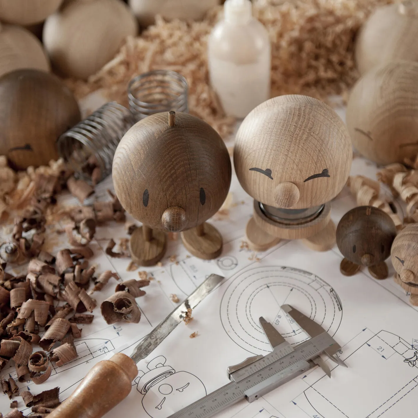 Hoptimist Classic Bimble, oak> Figurer & Glaskunst