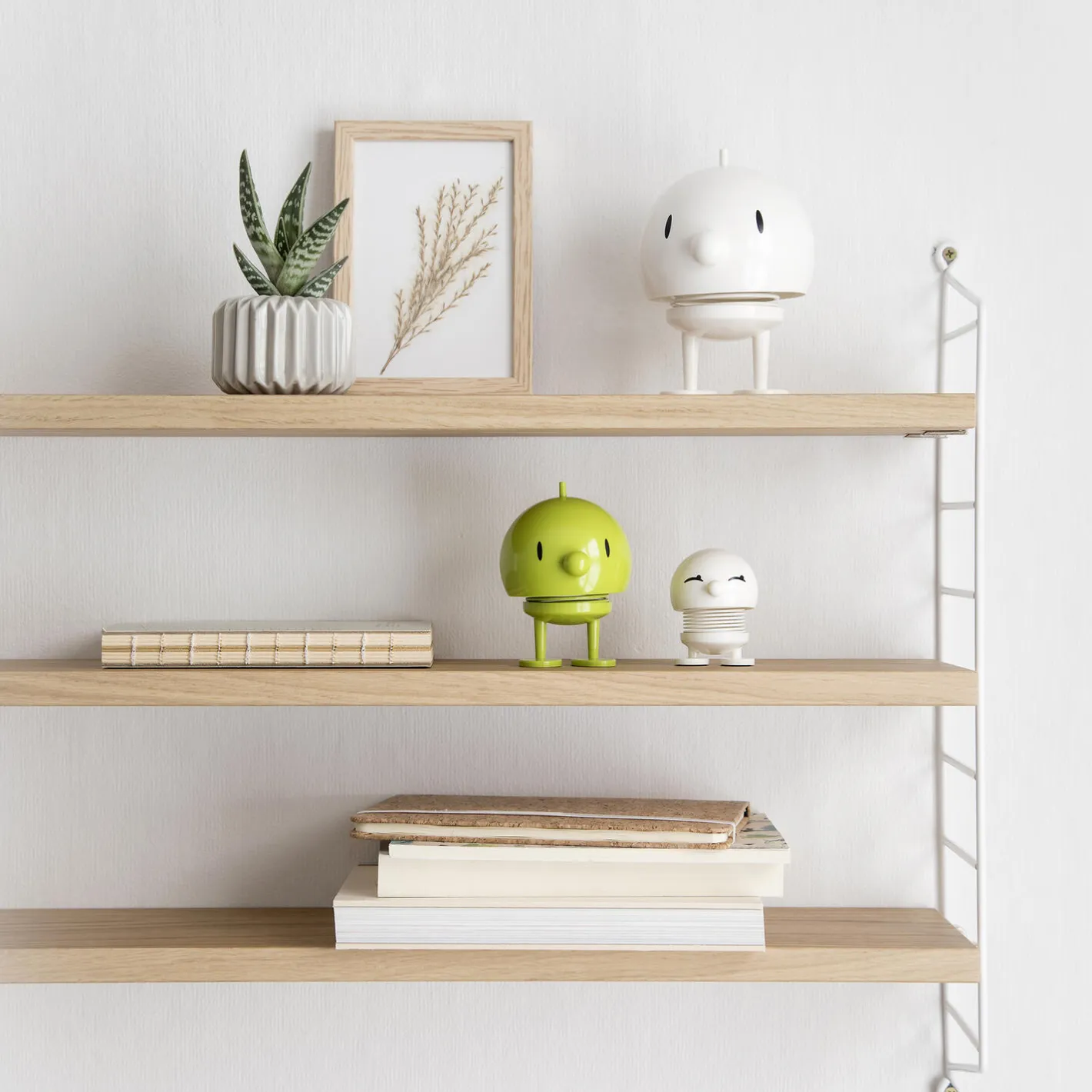 Hoptimist Classic Bimble, white> Figurer & Glaskunst