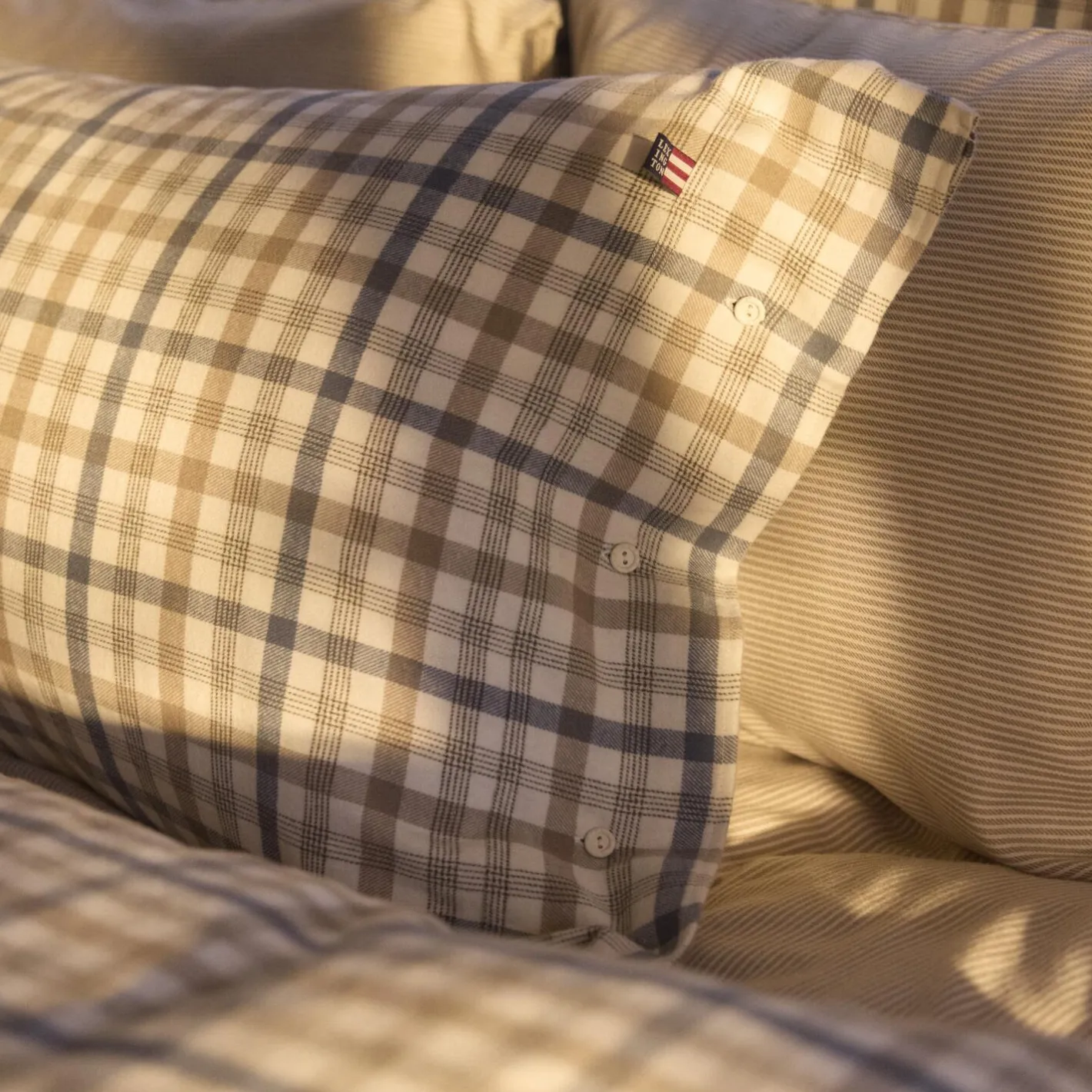 Lexington Cotton Flannel Pillowcase, misty blue/beige/white> Sengetøj