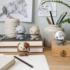 Hoptimist Dog, gool grey> Figurer & Glaskunst