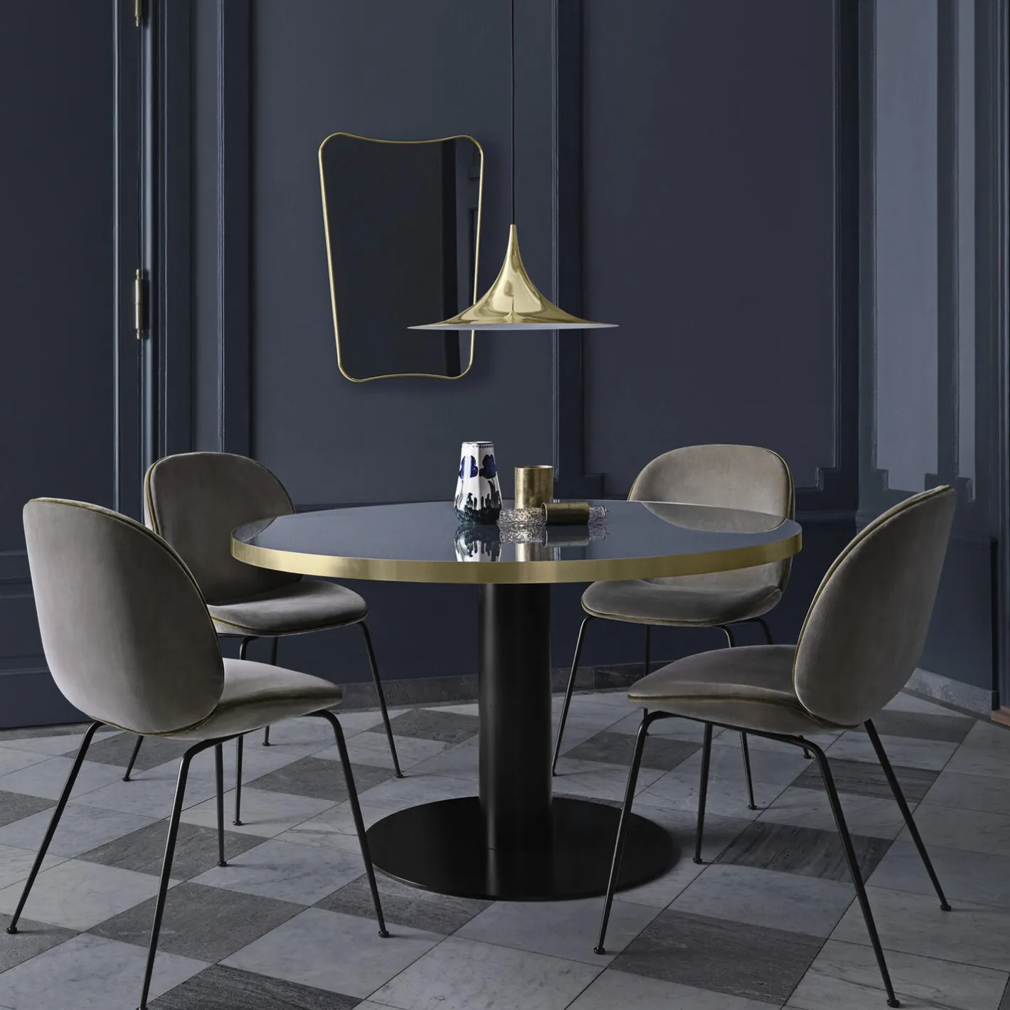 GUBI F.A. 33 Wall Mirror, polished brass> Vægspejle
