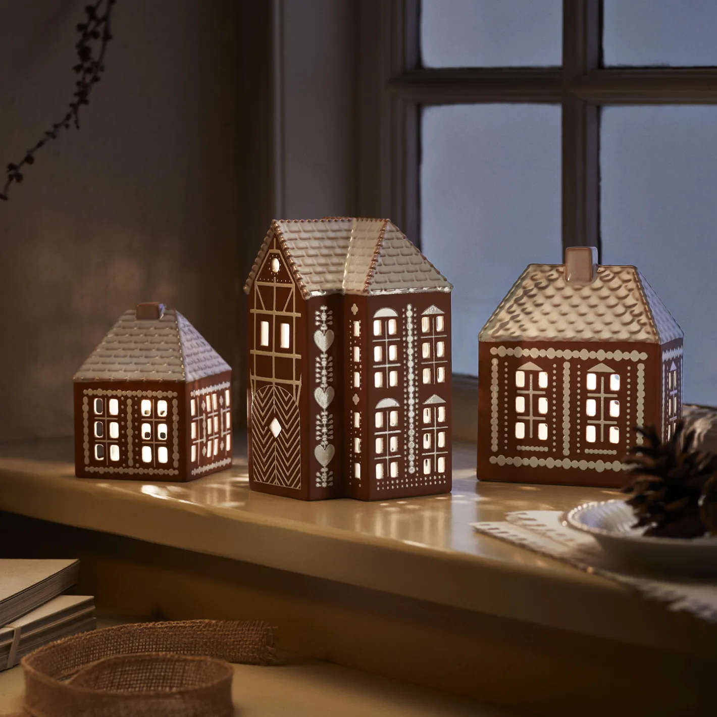 Hot Kähler Gingerbread lyshus stor, brun