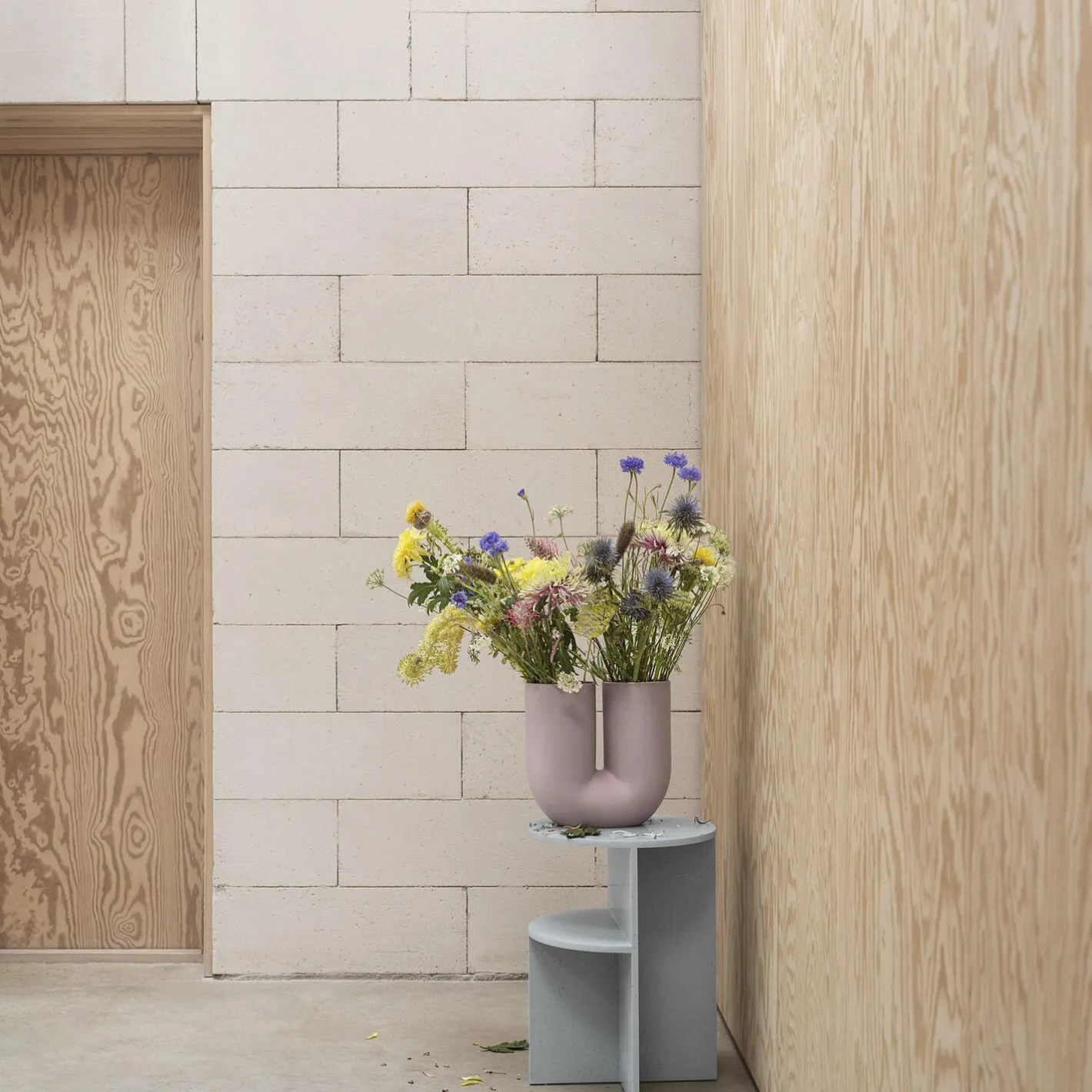 Muuto Kink Vase,> Vaser
