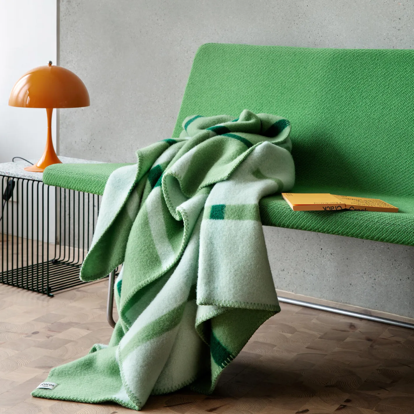 Sale Røros Tweed KNUT Throw, field green
