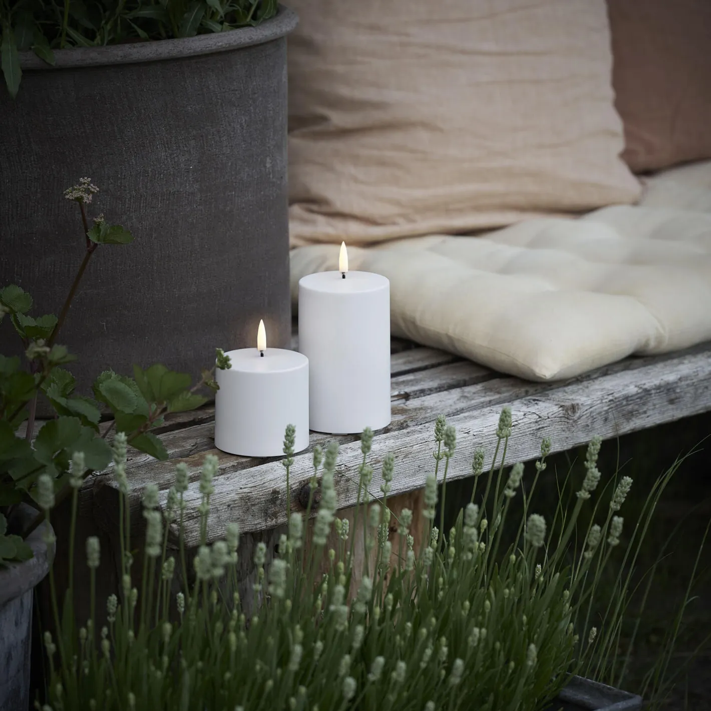 Uyuni Lighting LED Outdoor Pillar Candle 13 cm, white> Lys & Duftlys