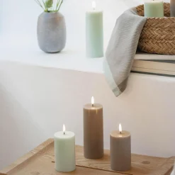 Uyuni Lighting LED Pillar Candle 15 cm,> Lys & Duftlys
