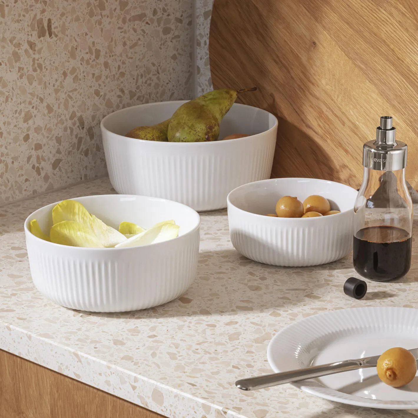 Hot Eva Trio Legio Nova skål 2,1 L white