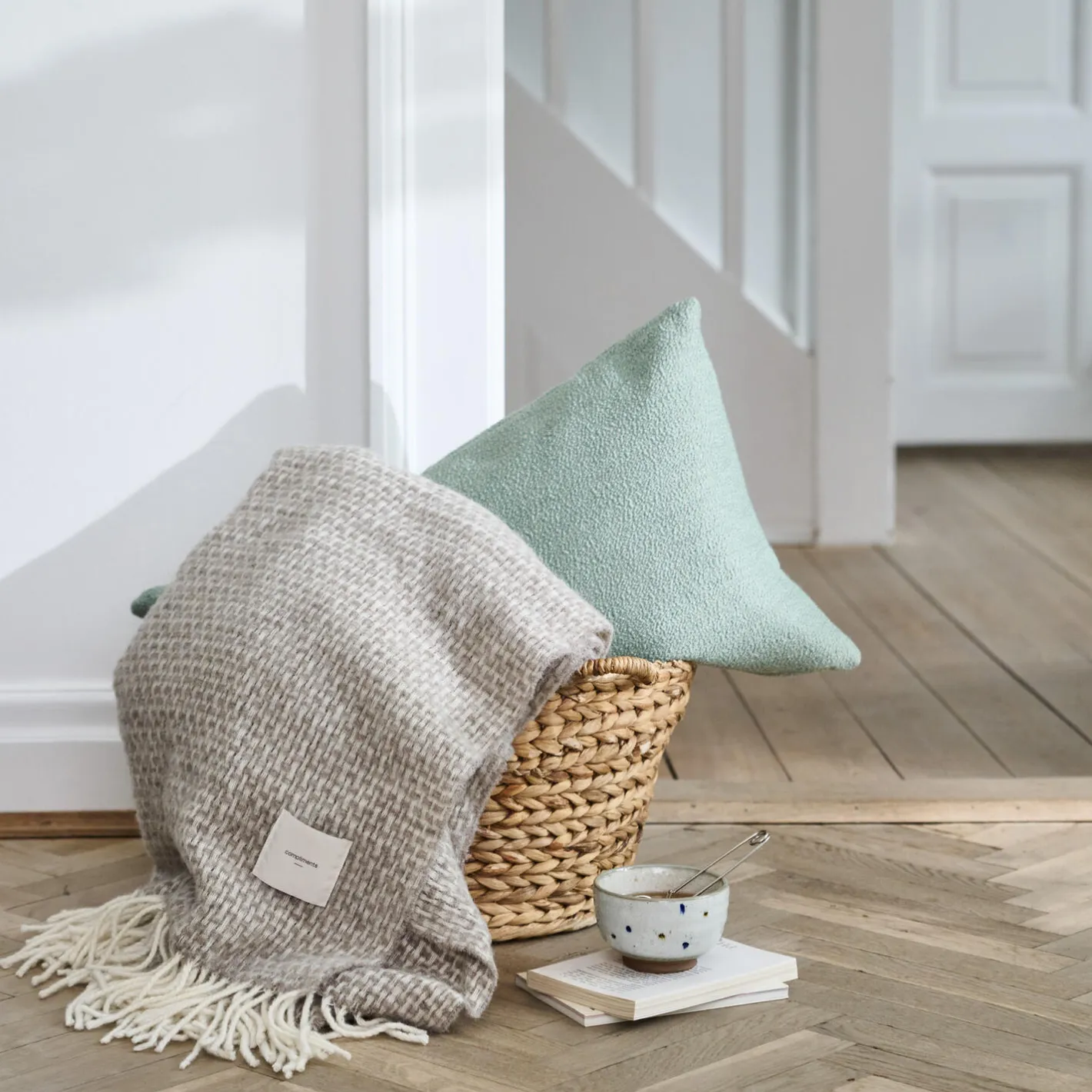 New Compliments Nest plaid, grey
