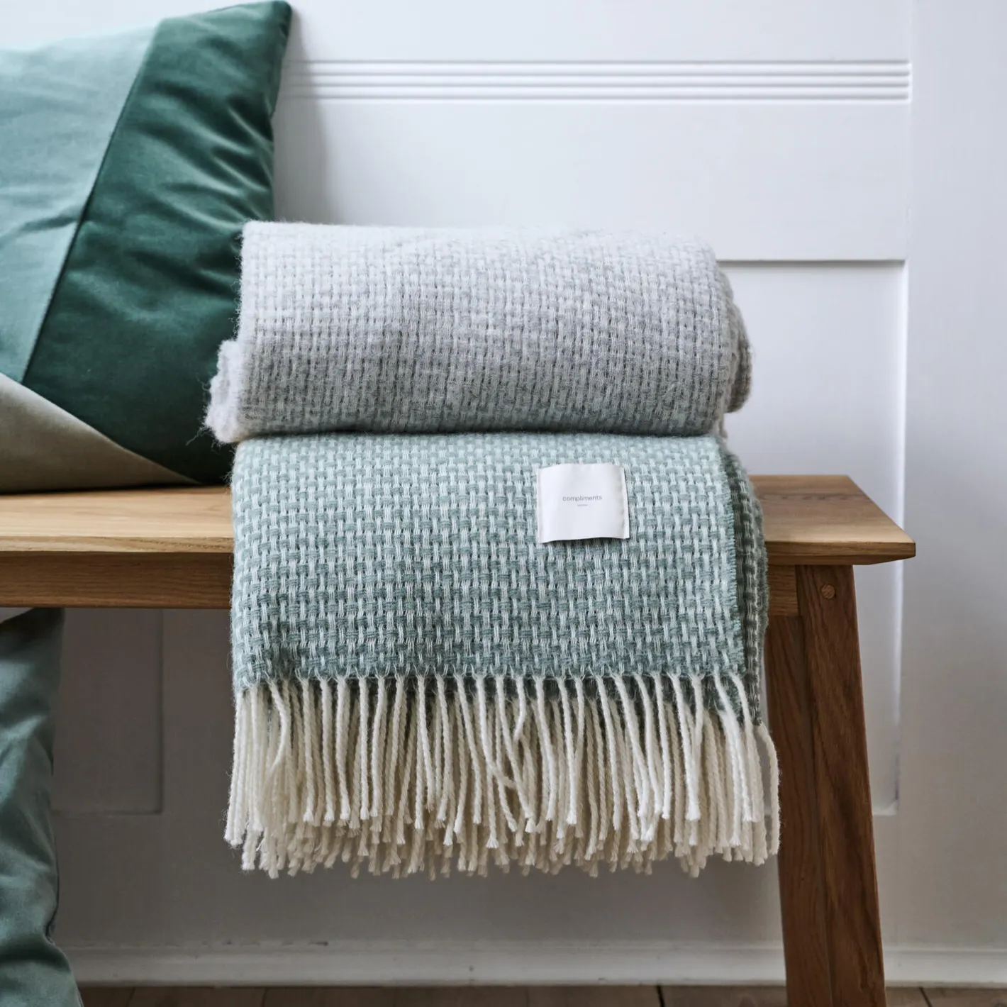 New Compliments Nest plaid, grey