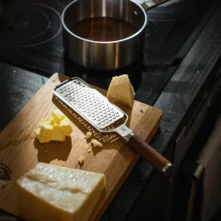 Hot Fiskars Norden rivejern (groft)