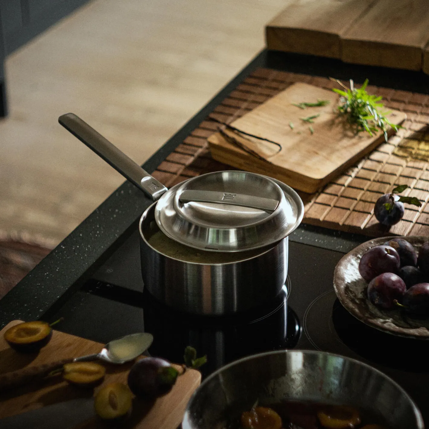 Sale Fiskars Norden Steel kasserolle med låg 1,8 L