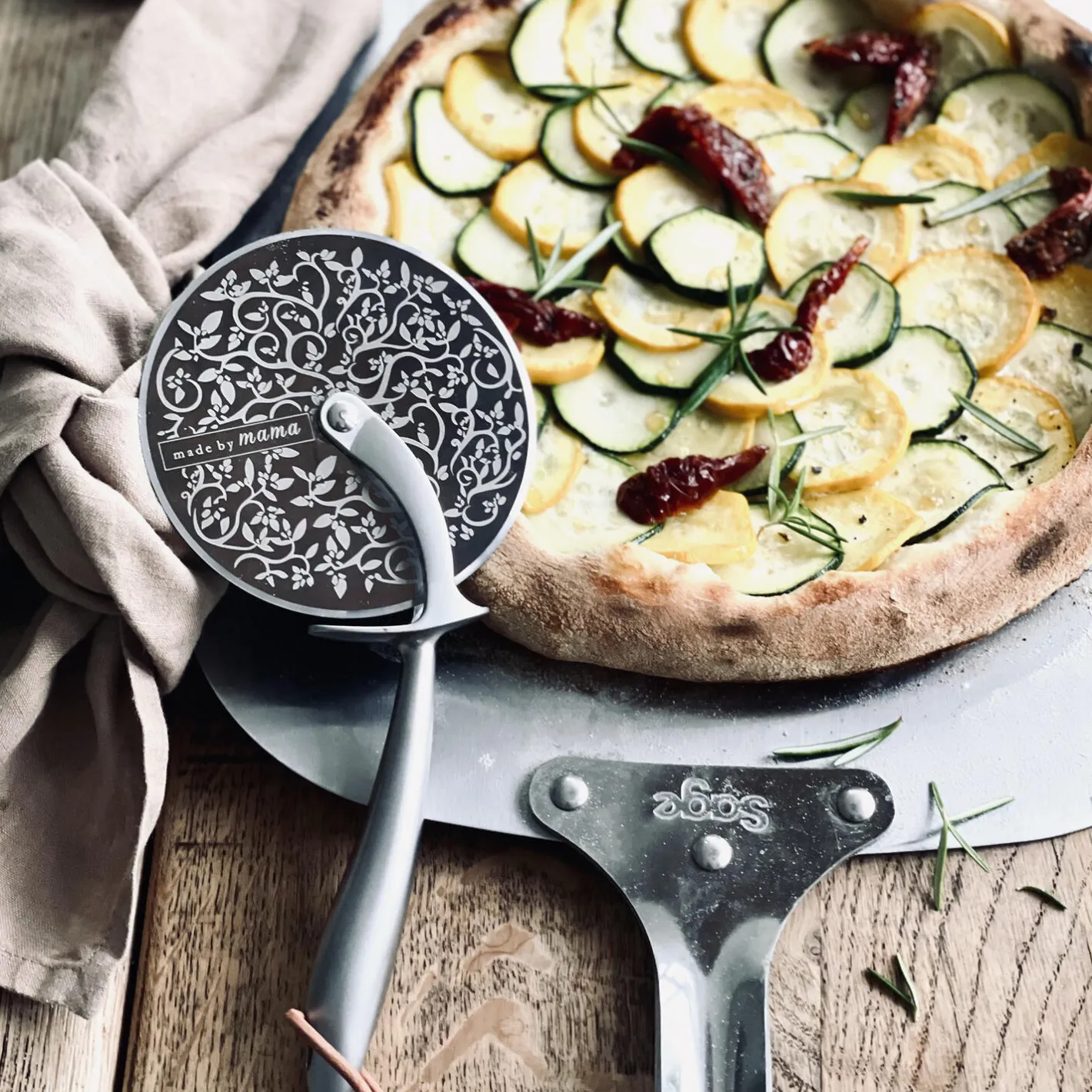 Made by Mama Pizzakniv