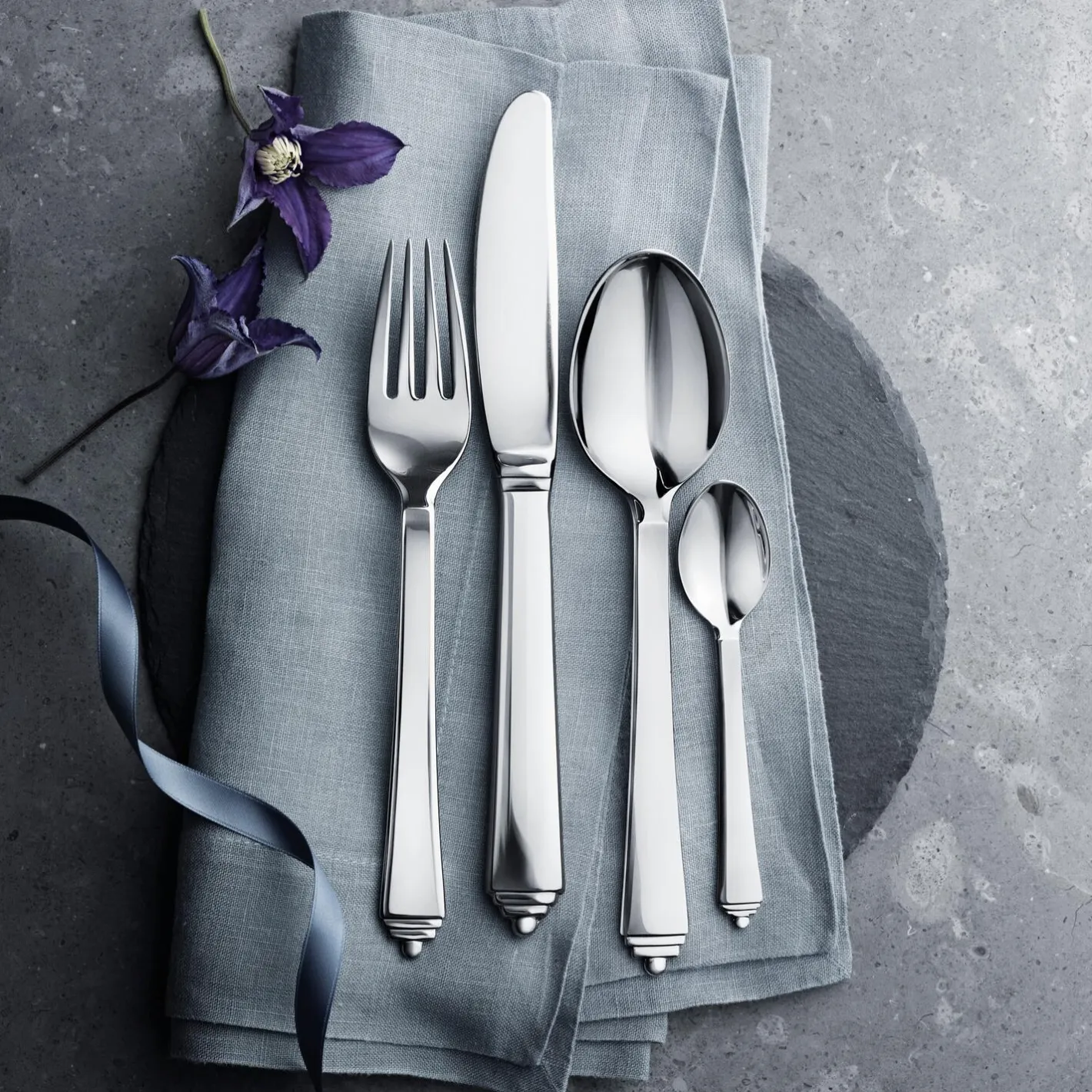 Georg Jensen Pyramide bestiksæt 16 dele> Bestik