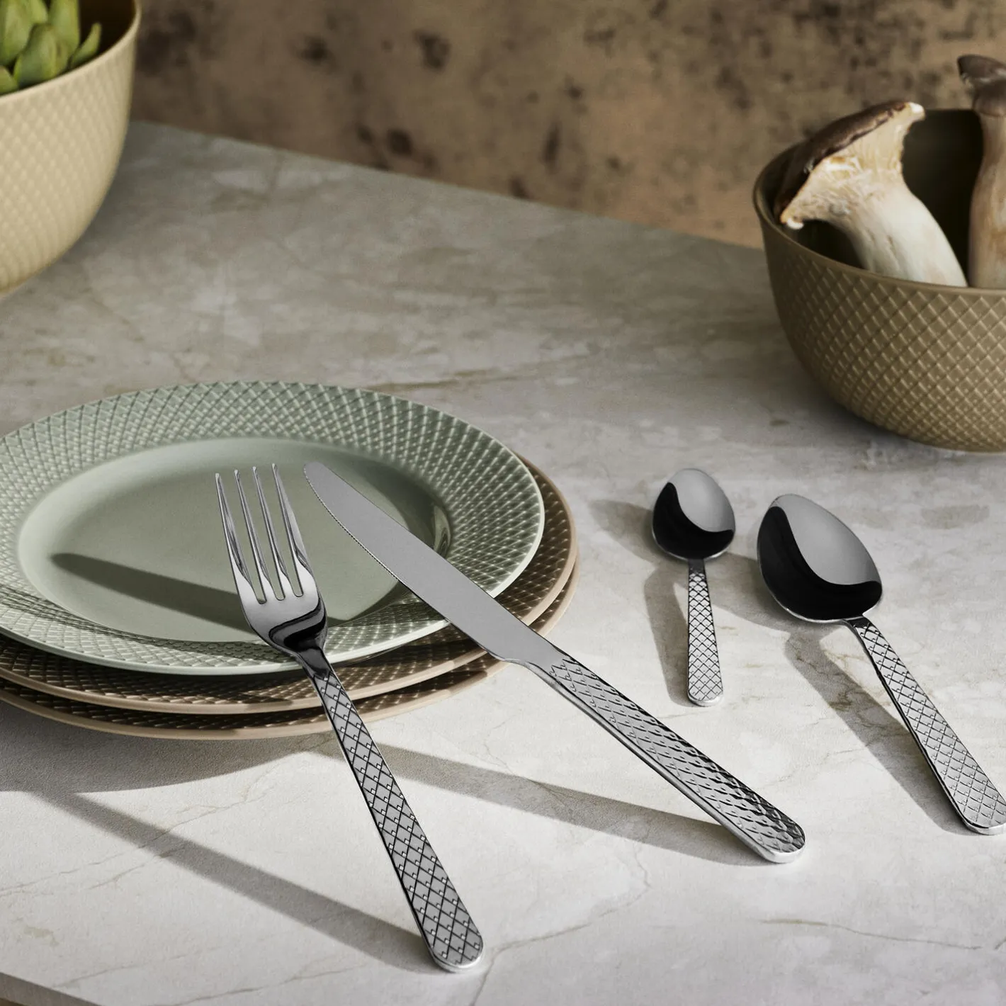 New Lyngby Porcelæn Rhombe Bestiksæt 16 stk.