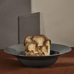 Lyngby Porcelæn Rhombe Earth Dyb tallerken Ø 24.5 cm, slate><noscript><img width=