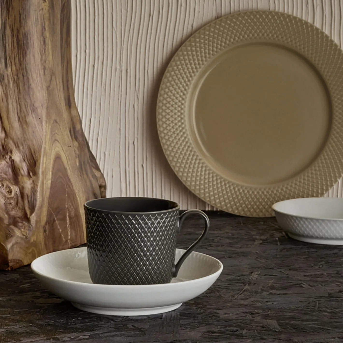 Sale Lyngby Porcelæn Rhombe Earth Frokosttallerken Ø 23 cm, clay