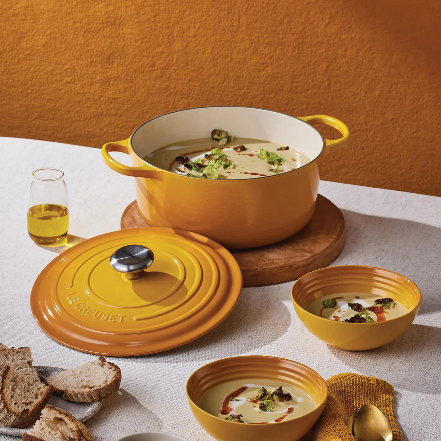 Clearance Le Creuset Signature rund gryde Ø 24 cm, nectar