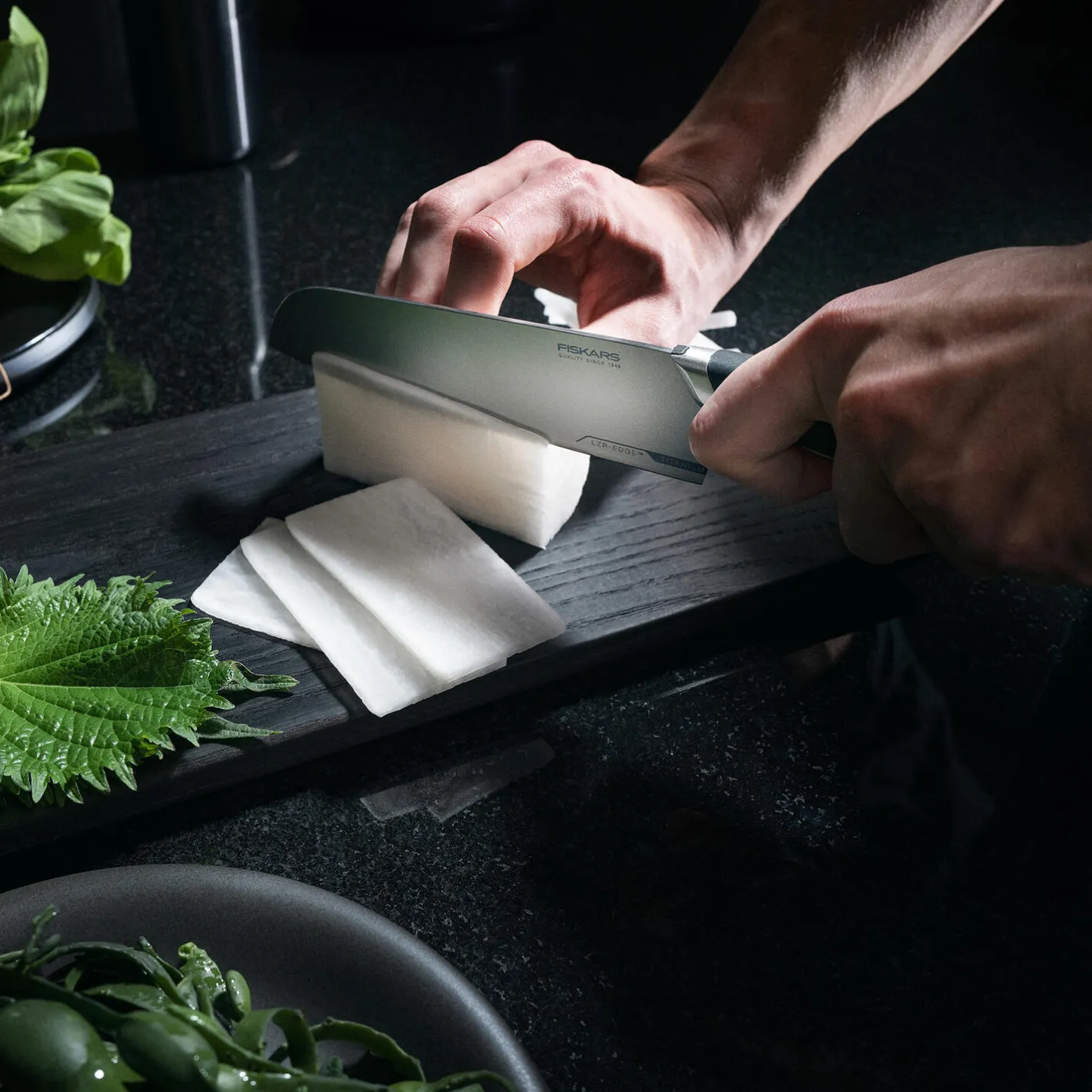 Sale Fiskars Taiten santokukniv