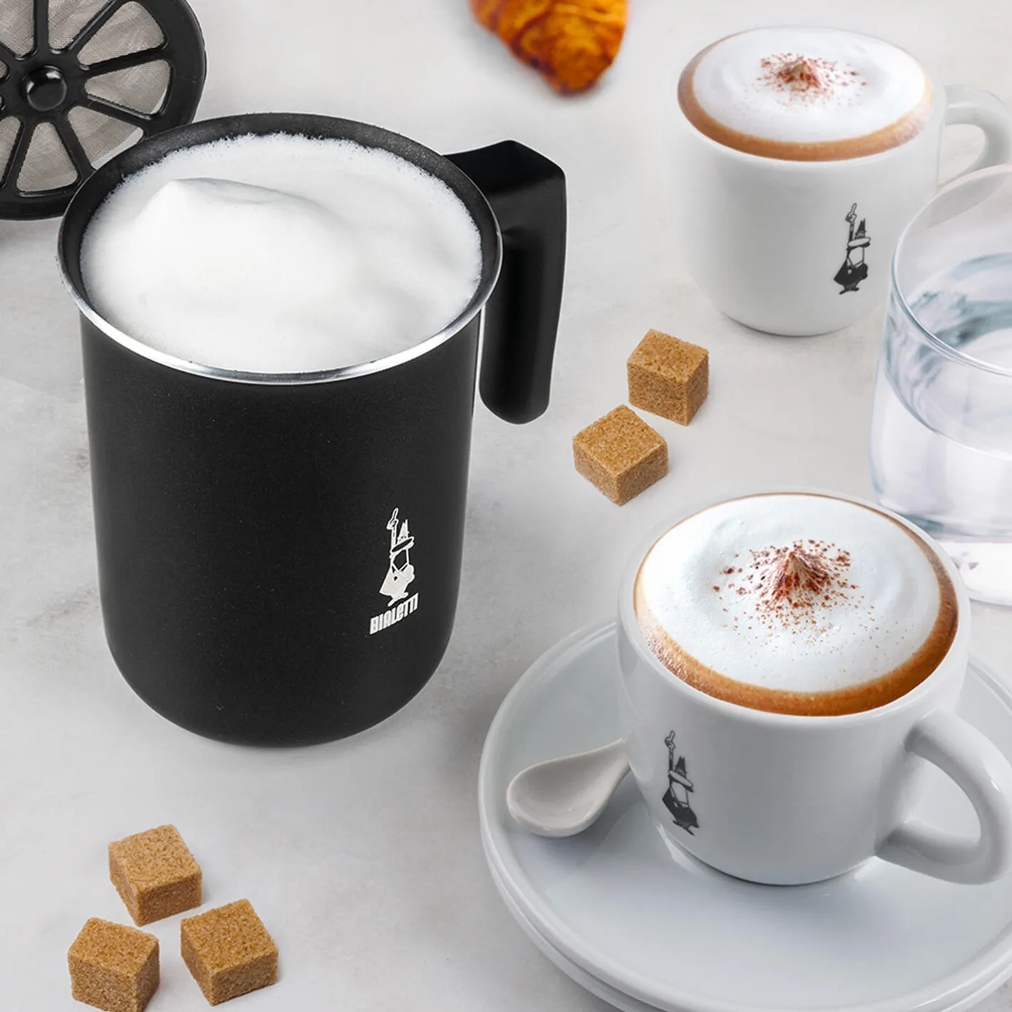 Bialetti Tuttocrema manuel mælkeskummer, sort> Kaffe- & Teudstyr